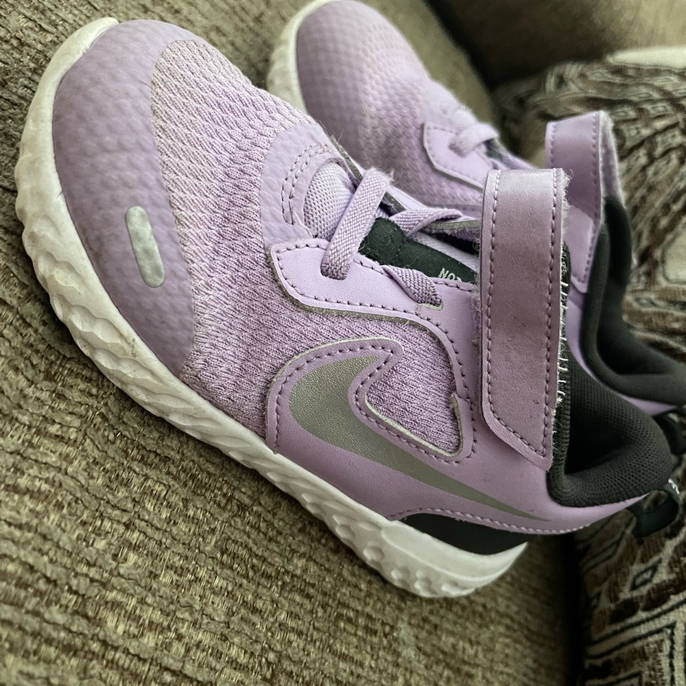 Toddler girls Nike tennis size 10c